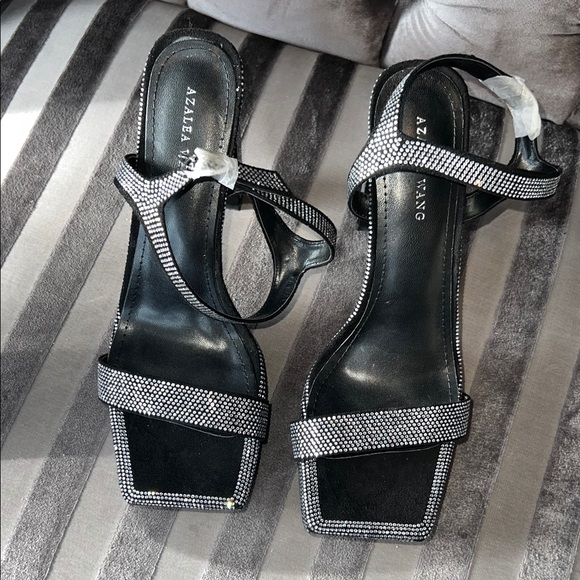 Azalea Wang Dazzling Black Rhinestone Platform Heels ๐๐ค - Picture 5 of 6